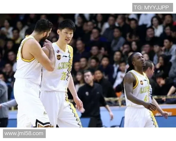 西安篮球队在总决赛积分榜上以90分稳居第一名展现强劲实力